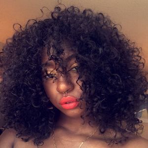 Meet your Posher, Jakeina